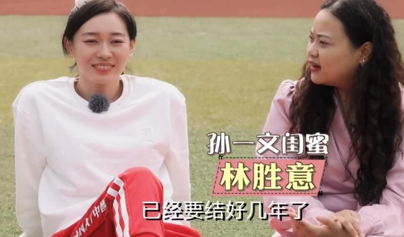 正如预告中所示，汽车人、巨无霸统一战线，阿尔茜、千斤顶、黄豹勇士、犀牛勇士无惧前方劲敌蓄势待发；大黄蜂神兵天降，装备面具转换战斗形态，严阵以待；幻影身怀绝技，制造分身假象酷炫超凡，强势助阵；擎天柱、擎天圣异口同声喊出领袖之词，“变形出发”极致高燃！一声声口号无不震撼心灵，一幕幕激战无不引爆热血！不论是全新登场的阵营，还是新晋亮相的反派，大量引入新角色的《变形金刚：超能勇士崛起》势必会给观众带来不同以往的新鲜感，对此，制片人洛伦佐·迪·博纳文图拉表示：“我觉得我们已经看了很多汽车人与霸天虎之间的战斗了